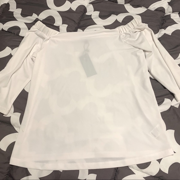 Dynamite off shoulder top NWT - Picture 2 of 3